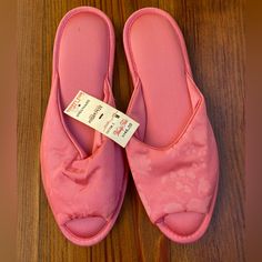 Nwt Vanity Fair Medium 6.5-7.5 Pink Satin & Floral Print Floral Slippers, Vintage Pajamas, Vintage Vanity, House Shoes, Pink Satin, Vanity Fair, Floral Print, Pajamas, Vanity