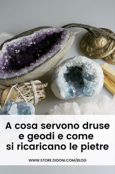 A cosa servono druse e geodi e come si ricaricano le pietre Meditation Space, Feng Shui, Persona, Sweet Home, Meditation, Yoga, Crystals, Quotes