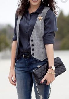 Womans Waist Coat, Women Gilet Outfit, Outfits With Vests For Women, Gilet Outfit, Tomboy Chic, Over 60 Fashion, Zara Outfit, 60 Fashion, Stylish Work Outfits