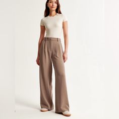 Nwt, Never Worn. Light Brown Color Which Is Sold Out Online. High Waisted With Ultra Wide Bottoms. Price Negotiable! Light Brown Pants Outfit, Light Brown Pants, Wide Pants Outfit, Brown Pants Outfit, Casual Denim Skirt, Business Casual Dress Code, Chic Business Casual, Cozy Knit Sweater, Business Casual Dresses