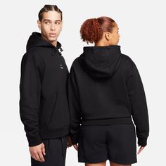 Men's Nike ACG Therma-FIT Fleece Pullover Hoodie Style # DH3087-013 Color : Black Tom Ford Eyewear, Lined Hoodie, Oregon Usa, Sports Football, We Made It, Nike Acg, Sustainable Materials, Planet Earth, Hiking Trails