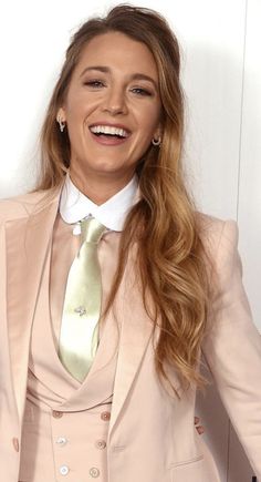 Blake Lively Suit, Blake Lively Wedding, Volumized Hair, Pregnancy Hair, Blake Lively Outfits, Pregnancy Hairstyles, Blake Lively Style, Women Wearing Ties, Woman In Suit