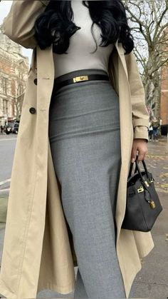 Lawyer Clothes Women, Fall Outfits Old Money Aesthetic, Silent Luxury Outfits, White Business Outfit, Seductive Style Outfit, Elegant Clothes For Women, Corporate Skirt, Business Attire For Women, Cold Weather Attire