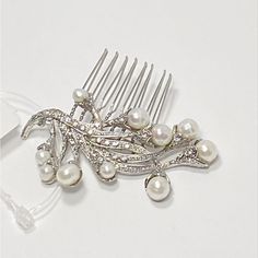 Never Worn With Tag Attached. Homa Bridal Crystal And Pearl Embellished Hair Comb Headpiece Retail For $200 Measurement: 2.75” Long By 1.5” High Comb Measures 1” Wide Vintage Wedding Hair Comb, Vintage Hair Combs Wedding, Bridal Wedding Flowers, Vintage Wedding Hair, Crystal Hair Comb, Silver Headband, Headpiece Hairstyles, Wedding Hair Comb, Star Hair