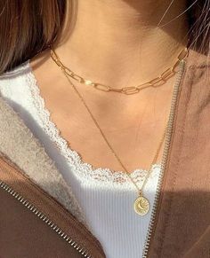 Tas Lv, قلادات متدلية, Dope Jewelry, Girly Jewelry, Stylish Jewelry, Trendy Jewelry, Pretty Jewellery, Jewelry Inspo, Dainty Jewelry