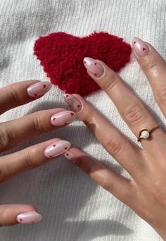 #nails #aesthetic Heart Aesthetic Nails, Simple Valentines Day Nail Designs, French Tip Valentines Day Nails, Love Heart Aesthetic, Valentine Manicure, Date Nails, Heart Aesthetic, February Nails, Nail Designs Valentines