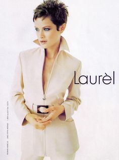 CAROLYN MURPHY  Laurèl Ad   1997 Trendy Short Hairstyles, Trendy Short Haircuts, Pixie Styles, Short Hairstyle, Short Styles, Short Hair Styles Pixie, Trendy Shorts