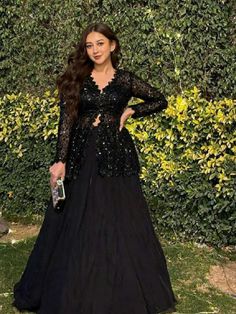 Black Dress Indian, Simple Dress Casual, Dress Outfits Party, Party Wear Gowns, Long Frock Designs, Stylish Short Dresses