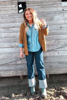 Western Casual Outfits Winter, Plus Size Rodeo Outfits For Women Winter, Punchy Western Outfits Plus Size, Western Business Casual Plus Size, Plus Size Punchy Outfits, Corporate Western Outfits, Plus Western Outfits, Western Business Casual For Women