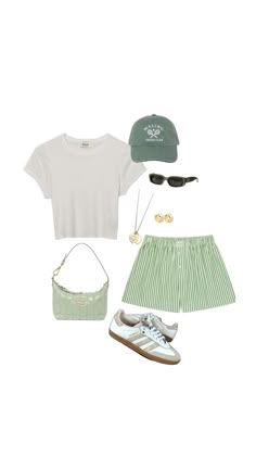 Fashion Magazine Aesthetic, Style Inspiration Trendy, Summer 2024 Trends, Looks Adidas, Spain Outfit, Girls Night Out Outfit, Aesthetics Fashion, Outfit Dinner, Green Cap