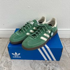 Brand New- Stock-X Verified. Love This Color But They Were Too Big For Me! Adidas Handball Spezial Green, Adidas Shoes Green, Suede Shoes Women, Light Running Shoes, Adidas Super, Adidas Handball Spezial, Adidas Handball, Adidas Swift Run, Lacing Shoes For Running