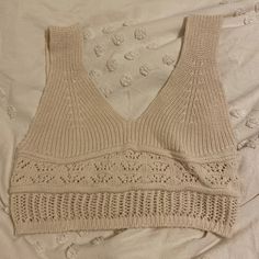 Bought In Italy, Never Worn Casual Seamless Knit Top For Beach, Beige Seamless Knit Top, Seamless Beige Knit Top, Beige Stretch Knit Crochet Top, Beige Pointelle Knit V-neck Crochet Top, Casual Seamless Crochet Top For Spring, Knit Top, In Italy, Womens Tops