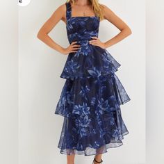 - Only Worn Once, Basically Brand New - Perfect Condition Just A Little Wrinkled - Great For Any Semi Formal Event - *Runs Small* - See Pics For Size & Fit Details From Lulus.Com - Smoke Free Home Blue Semi Formal Dresses, Navy Wedding Guest Dress, Bridesmaid Dresses Midi, Patterned Bridesmaid Dresses, Lace Bodycon Midi Dress, Blue Floral Midi Dress, Dresses Lulus, Navy Blue Midi Dress, Navy Bridesmaid Dresses