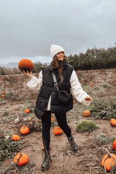 What To Wear To a Pumpkin Patch? 21 Cutest Outfits You've GOT to See! Cozy Pumpkin Patch Outfits, Chic Pumpkin Patch Outfit, Cold Pumpkin Patch Outfit, Pumpkin Patch Outfit Doc Martens, Pumpkin Patch Ootd, Pumpkin Patch Outfit Cold Weather, What To Wear To A Pumpkin Patch, Warm Pumpkin Patch Outfit, Cute Pumpkin Patch Outfits