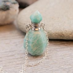 Crystal Perfume Bottle Pendant Necklace Glass Vile Necklace, Vial Necklace Diy, Perfume Bottle Necklace Pendants, Vial Pendant, Crystal Vial Necklace, Vial Necklace, Silver Link Chain, Crystal Perfume Bottles, Raw Quartz