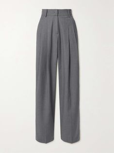 Fashion Kpop, Grey Slacks, The Frankie Shop, Frankie Shop, Grey Trousers, Fall Capsule Wardrobe, Airport Fashion, Grey Pants, Fashion Editor