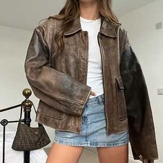 Top Rated 80s Oversize A2 Military Vintage Style Distressed Brown Real Leather Jacket, Women's Clothing Motel Rocks Jacket, Fall Fits Layering, Cool Winter Shoes, Oversized Jacket With Skirt, Outfits W Leather Jackets, Cute Leather Outfits, Fall Fits Warm Weather, Chunky Leather Jacket, Fall Fashion Y2k