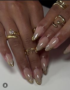 Gold Nail, Classy Acrylic Nails, Classy Nails, Pretty Acrylic Nails, Makati, Chic Nails, Short Acrylic Nails, Best Acrylic Nails, Gold Nails