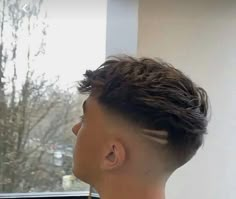 Pin em Cabelo Hair Types Men, Men Blonde Hair, Low Fade Haircut, Gents Hair Style, Men Haircut Curly Hair, Mens Hairstyles Thick Hair