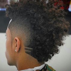 curly hair, men, and 💛 image Curly Hairstyles Over 50, Black Men Curly Hairstyles, Men Curly Hairstyles, Ideas Haircut, Haircut Men, Mens Haircuts Fade, Hairstyles Over 50