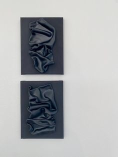 This clay sculpture on canvas adds a minimalistic, modern touch to your home.  The 3D plated shapes creates beautiful shades and textures.  This minimalist wall art is perfect in your living room, entry room, bedroom & office!  Each canvas art is handcrafted with lots of love and attention. **please note that each one will vary slightly as they are hand plated. Therefore each art is a one-of-a-kind  Size - 6*8 inch  **Please write in message the colors that you want.  Each piece is made to order Sculpture On Canvas, Entry Room, Living Room Entry, College Apartment Decor, Clay Wall, 3d Wall Art, Wall Art Modern, Wall Sculpture, Clay Sculpture