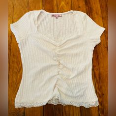 This Has Been Barely Worn And It’s In Brand New Condition I Will Accept Any Offers On The Price Of This Item Cute V-neck Top With Lace Trim, Casual Fitted Tops With Lace Trim, Fitted Casual Tops With Lace Trim, Casual Fitted Lace Trim Top, Cute Tops With Lace Trim For Day Out, Cute Lace Trim Tops For Day Out, Casual Tank Tops, Tank Tops Women, Lace Top