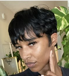 Pixie Hairstyles Brown Hair, Short Straight Pixie Haircuts, Straight Pixie Haircut Black Women, Shortcut Hairstyle Black Women, Short Haircuts On Black Women, 90s Bowl Cut Black Women, Short Haircut On Black Women, Nia Long Short Hair 90s Pixie Cuts, Pixie Hairstyles Black Women