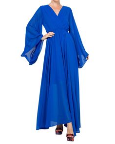 This gorgeous and versatile maxi dress has an effortless pleated surplice front bodice that gathers at an elasticized waist. The wide kimono-inspired shaped sleeves add unexpected drama. This striking maxi dress has a center back neck pleat with a pull over fit. Sunset Dress, Dresses Royal, Long Kimono, Medium Dress, Chiffon Maxi, Chiffon Maxi Dress, Sheer Chiffon, Long Sleeve Maxi, Style Maxi Dress