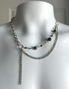 🖤 Ateez Jongho-inspired necklace: Asymmetrical half bead-half chain necklace inspired by Jongho's simple style. This necklace is made of iron chains, stainless steel chains/components, jasper beads, and glass beads. Also available using Preciosa Crystals for an additional $5. Stay connected to us on Instagram @beadcafe_ Ateez Necklace, Asymmetrical Necklaces, Grunge Necklaces, Shifting Wardrobe, 2023 Clothes, Concert Hairstyles, Asymmetrical Necklace, Ateez Jongho, Beaded Necklace Designs