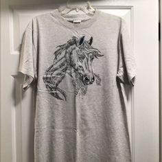 Gray T-Shirt With Glitter Bling Horse Head. New Never Worn. Graphic Tee With Glitter Print And Crew Neck, Glitter Print Graphic Tee With Crew Neck, Short Sleeve Cotton T-shirt With Glitter Print, Cotton Short Sleeve T-shirt With Glitter Print, Glitter Print Cotton T-shirt, Casual Short Sleeve Glitter Tops, Cotton T-shirt With Glitter Print And Crew Neck, Cotton Crew Neck T-shirt With Glitter Print, Graphic Tee With Glitter Print And Short Sleeves