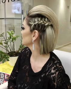 Valentines Hairstyles Updo, Hoco Hair Styles, Prom Hairstyles For Short Hair, Hoco Hairstyles, Penteado Cabelo Curto, Side Braid, Undercut Hairstyles, Short Hair Updo, Hoco Hair