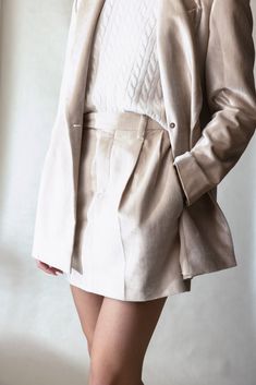 Brunello Cucinelli sleek mini skirt in beige rosato. 58% COTTON, 42% VISCOSE Mid Rise Dry Clean Made in Italy Pink Street, Pre Fall Collection, Casual Evening, Sneaker Jewelry, Scarf Headband, Work Jewelry, Swim Skirt, August Birth Stone, Tie And Pocket Square