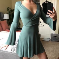 Silly Soft Sexy Long Sleeve Textured Dress From Nordstrom. Topshop Dresses, Textured Dress, Bell Sleeves, Neck Dress, Colorful Dresses, Blue Green, Topshop, Size 4, Long Sleeve Dress