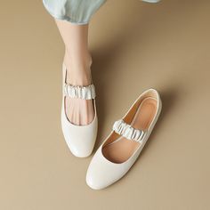 #Minimalism #PumpsShoes #RuchedShoes #WomenShoes Mary Jane Flats, Mary Jane Heels, Elegant Shoes, Leather Items, Pump Shoes, Mary Janes, Flat Shoes Women, Shoes Flats, Block Heels