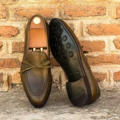 Goodyear Shoes, Mens Loafers Shoes, Style Loafers, Designed Shoes, Jodhpur Boots, Custom Design Shoes, Glad Rags, Hot Style, Loafers Style