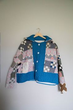 Vintage Winter Outerwear With Floral Patchwork, Vintage Cotton Outerwear With Floral Patchwork, Spring Vintage Quilted Jacket With Patchwork, Vintage Quilted Patchwork Jacket, Winter Vintage Cotton Quilted Jacket, Vintage Cotton Quilted Jacket For Winter, Vintage Cotton Quilted Winter Jacket, Vintage Quilted Cotton Outerwear, Quilt Coats