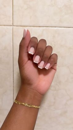 French Tip Ideas Pink, Natural Short Acrylics, Shorts Square Nails, Short French Tip Ideas, Natural Almond Nails, Sophisticated Nails, Natural Nails Manicure, Girly Acrylic Nails