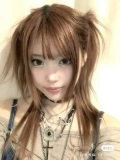 Gyaru Hair Wig, Gyaru Makeup For School, Shoujo Hairstyles Short, Pixie Hair Drawing, Gyaru Hair Color, Emo Haircuts Long, Hairstyle For School Short Hair, Shoujo Hairstyles, Emo Hair Style