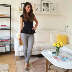 Peplum Outfits, Mimi Ikonn, Look Office, Jeans Look, Look Of The Day, Instagram Look, Grey Pants