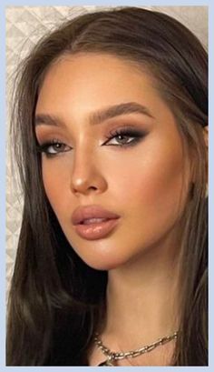 53 Essential Brown Smokey Eye Makeup Hacks To Learn More This Autumn Smokey Soft Glam, Prom Eye Makeup For Black Dress, Semi Makeup, Soft Brown Smokey Eye, Eye Makeup Hacks, Prom Makeup For Brown Eyes, Brown Smokey Eye Makeup, Brown Smokey Eye, Ball Makeup