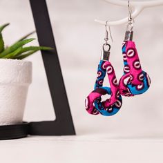 Perfect for the summer, these trendy dangles are designed to add a vibrant and bold touch to any outfit. The lightweight construction ensures ultimate comfort while wearing, making them suitable for all-day use. Whether you're attending a festive event or simply want to showcase your individuality, these earrings are the perfect for you! Nkabom means colourful, unique and lightweight earrings, you won't want to take them off all day! *Tip: Store your fabric jewelry in a box or drawer away from d Trendy Multicolor Drop Plug Earrings, Trendy Multicolor Dangle Plug Earrings, Bold Drop Earrings With Bold Design, Funky Drop Earrings With Ear Wire, Afrocentric Style, Diy Earrings Easy, Fabric Earrings, Earrings Summer, Light Earrings