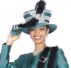 Elite Champagne h6110 green hat Light Pink Hat, Afrocentric Clothing, Unusual Hats, Design Black Gold, Church Suits And Hats, Women Church Suits, Church Fashion, Church Suits, Fall Hats