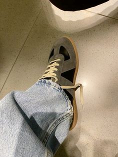 Maison Margiela Gat, Old Money Shoes Men, Old Money Boy, Content For Tiktok, Margiela Gats, Famous Shoes, Maison Margiela Replica, Margiela Sneakers, Margiela Replica