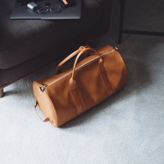 Leather Weekender - Brown Leather Travel Tote, Bag Photoshoot, Travel Duffel Bag, Minimal Photography, Leather Weekender Bag, Leather Weekender, Leather Duffel, Product Shots, Minimalist Bag