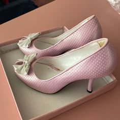 Brand New Never Worn Bought For A Wedding But Never Got A Chance To Wear Elegant Pink Heel’s, Size 7 1/2 Barbie Shoes For Women, Pink Classy Outfits, White Bow Heels, Pastel Shoes, Chic Outfits Classy, Fancy Heels, Black Shoes Heels, Bow Heels, Girly Shoes