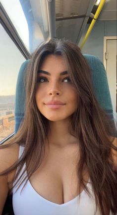 Haircuts On Brunettes, Steph Bohrer Haircut, Long Brown Hair Round Face, Cho Late Brown Hair, Straight Hair Color Ideas Brunettes, Summer Haircuts Straight Hair, Brown Hair Inspo Straight, Hair Color Ideas Front Pieces, Brown Hair Colors No Highlights