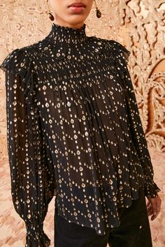 Luxury Festive Transitional Blouse, Luxury Transitional Festive Blouse, Chic Voluminous Long Sleeve Blouse, Chic Black Embellished Blouse, Winter Blouse, Nyc Boutiques, Ulla Johnson | Fall Winter 2022/2023, Black Backdrop, Costura Diy