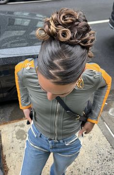 pretty braided hairstyles, cute braided hairstyles. peekaboo box braids, braided cornrow hairstyle Y2k Hairstyles, Cute Curly Hairstyles, Hair Stylist Life, Aesthetic Hair, Pretty Hairstyles