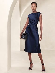 Shirred-Side Satin Midi Dress | Banana Republic Factory Satin Boat Neck Dress, Modern Mother Of The Bride Dresses Classy Tea Length, Coctail Attaire Woman Winter, Satin Party Dress Classy, Formal Midi Dress Classy, Dress For Graduation University, Boat Neck Dresses, Midi Dress Classy, Petite Party Dress