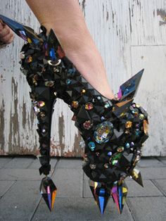 :) #shoes  i want everyone to see pretty when the house falls on me. Crazy Heels, Diamond Shoes, Mode Shoes, Ugly Shoes, Funky Shoes, Unique Shoes, Shoe Art, Beautiful Shoes